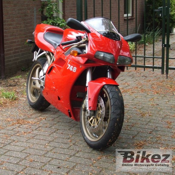 2000 Ducati 748/748 S photo